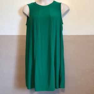 Kelly green paneled swing dress